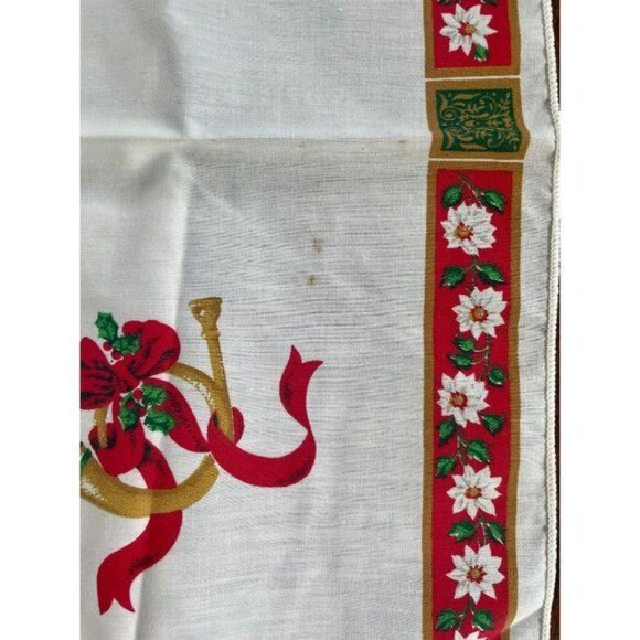 Vintage Christmas Napkins or Doillies set of 8 in red and green with Golden horn - Picture 8 of 10